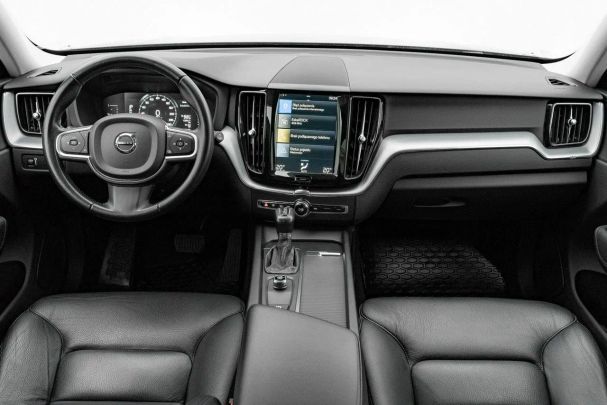 Volvo XC60 D4 AWD Momentum 140 kW image number 16