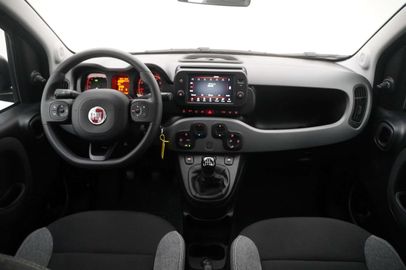 Car image 12