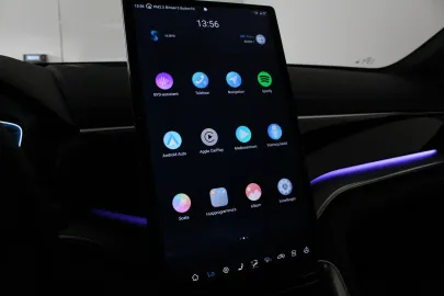 Car image 36