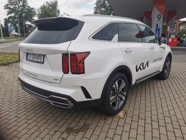 Kia Sorento 1.6 T-GDI 169 kW image number 3