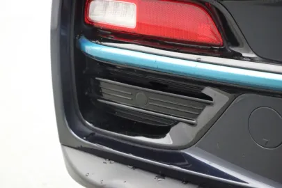 Car image 32