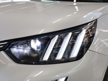 Car image 25