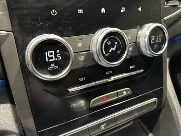 Car image 33