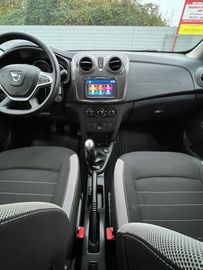 Car image 13