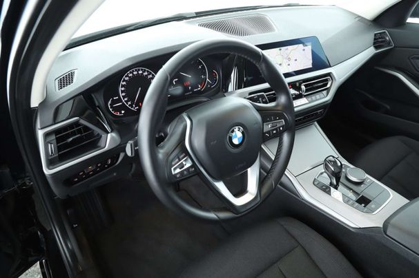 BMW 318d Touring 110 kW image number 9