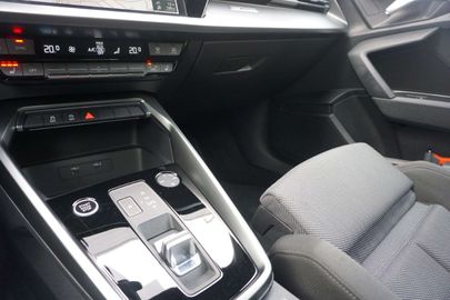 Car image 36