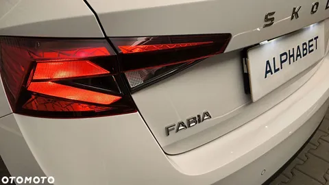 Car image 34