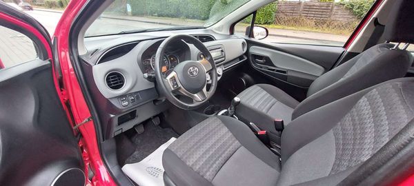 Car image 10