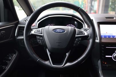 Car image 31