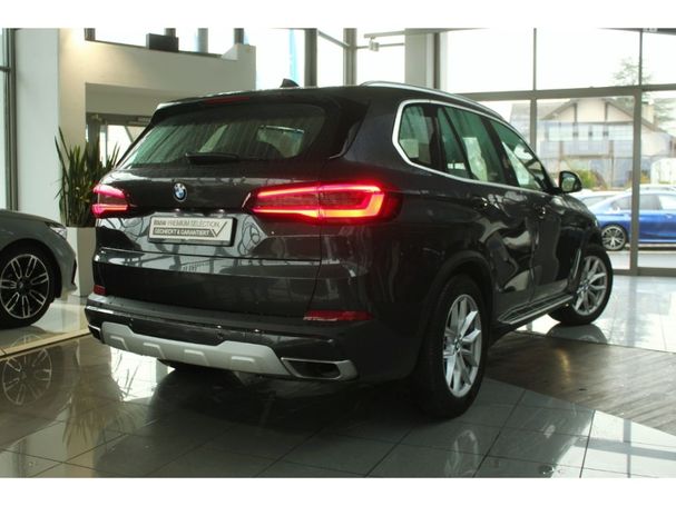 BMW X5 xDrive30d 210 kW image number 10