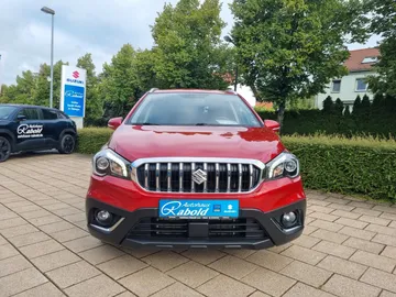 Car image 3