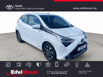 Car image 2