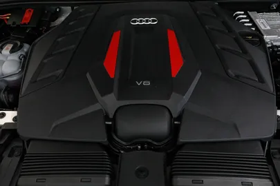 Car image 32