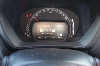 Car image 13