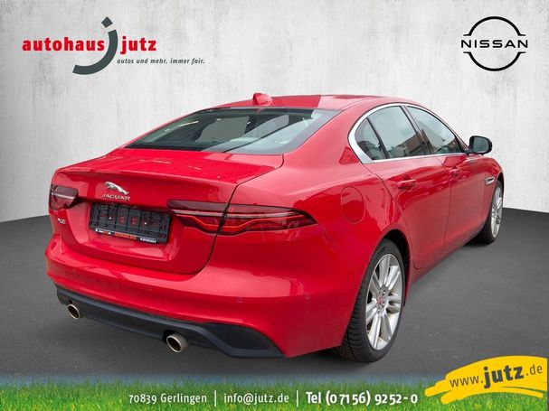 Jaguar XE P300 AWD SE 221 kW image number 3