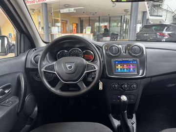 Car image 10