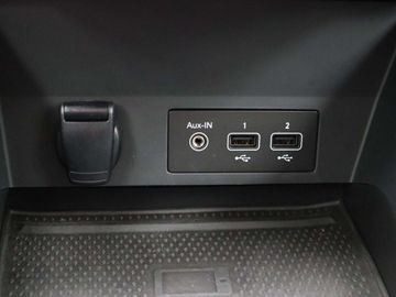 Car image 30