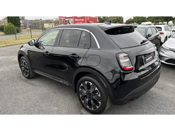 Car image 32