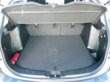 Car image 35