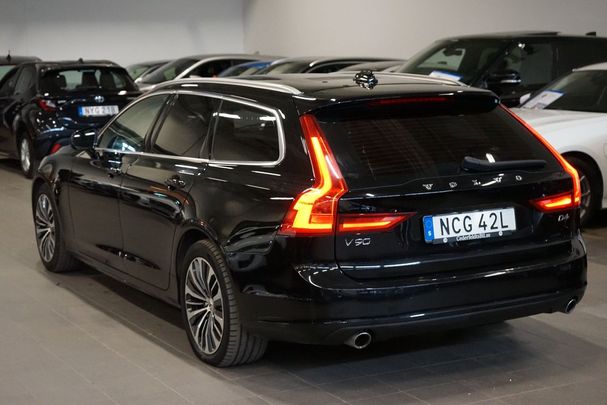 Volvo V90 D4 Momentum 140 kW image number 3