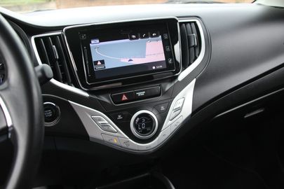 Car image 11