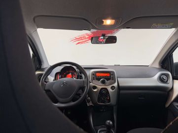 Car image 15