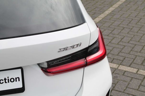 BMW 320i Touring 135 kW image number 23