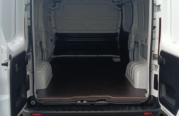 Renault Trafic E-Tech 90 kW image number 6