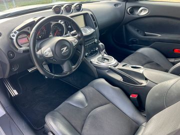 Car image 10