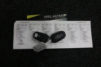 Car image 30