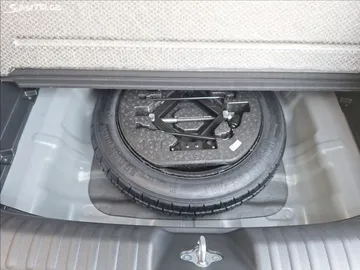 Car image 22