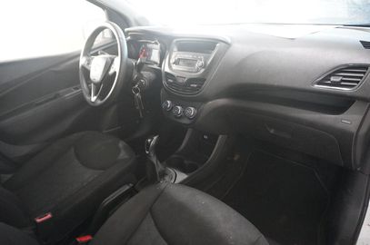 Car image 23