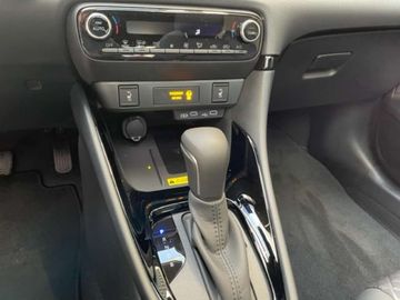 Car image 11