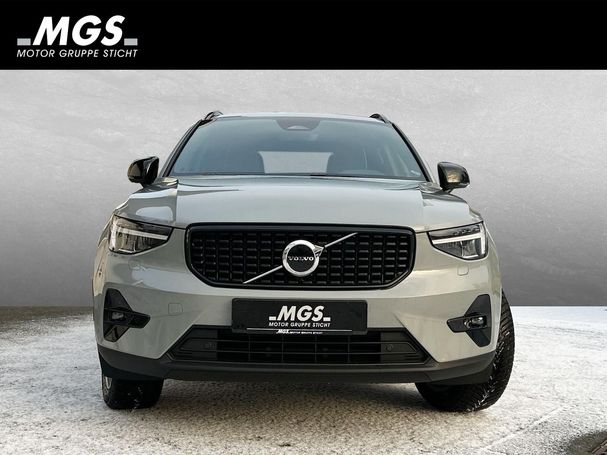 Volvo XC40 Plus Dark 145 kW image number 9