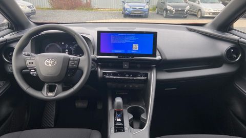 Car image 14