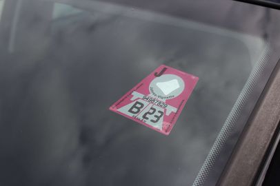 Car image 35