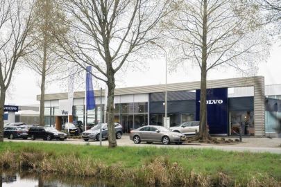 Car image 21