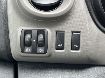 Car image 31