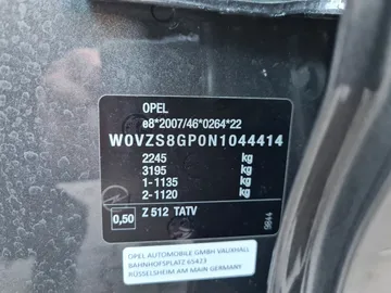 Car image 26