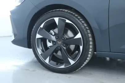 Car image 31