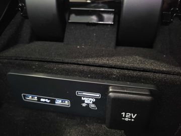 Car image 36