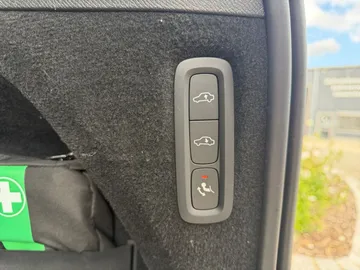 Car image 29