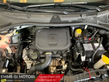Car image 20