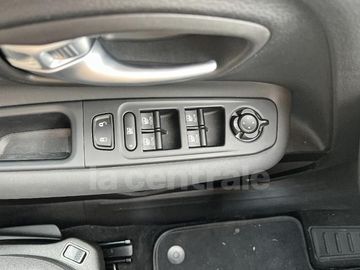 Car image 35