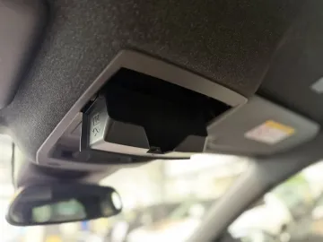 Car image 29