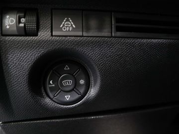 Car image 33