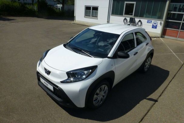 Toyota Aygo X 53 kW image number 9