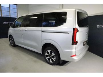 Car image 26