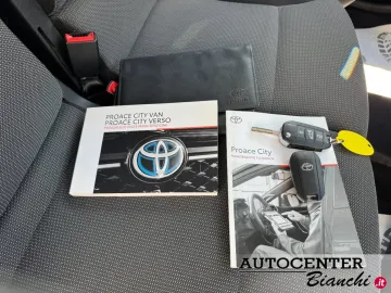 Car image 41