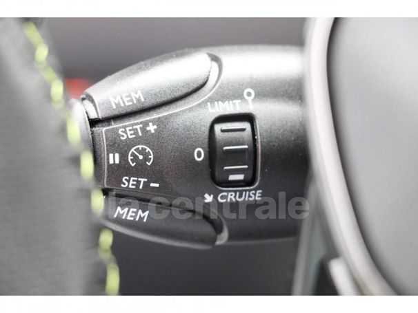 Peugeot 2008 PureTech 130 96 kW image number 28